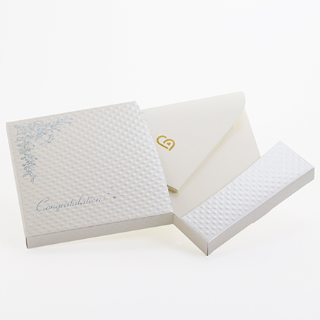 キラキラhappybox電報 プレシャスホワイト 電報なら ハート電報